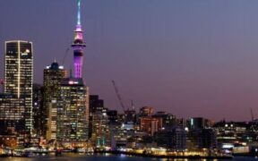 NZ Dollar Hits 2-Year Low Amid Recession