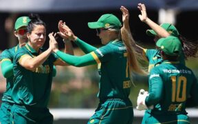 South Africa Chases 187 with Wolvaardt & de Klerk's Key Contributions