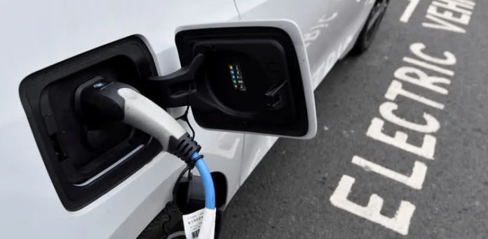 UK EV Sales Miss 22% Target SMMT Warns of 2025 Challenges