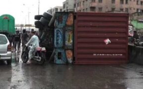 Karachi Motorcyclist Killed by Trailer Heavy Vehicle Accidents Rise